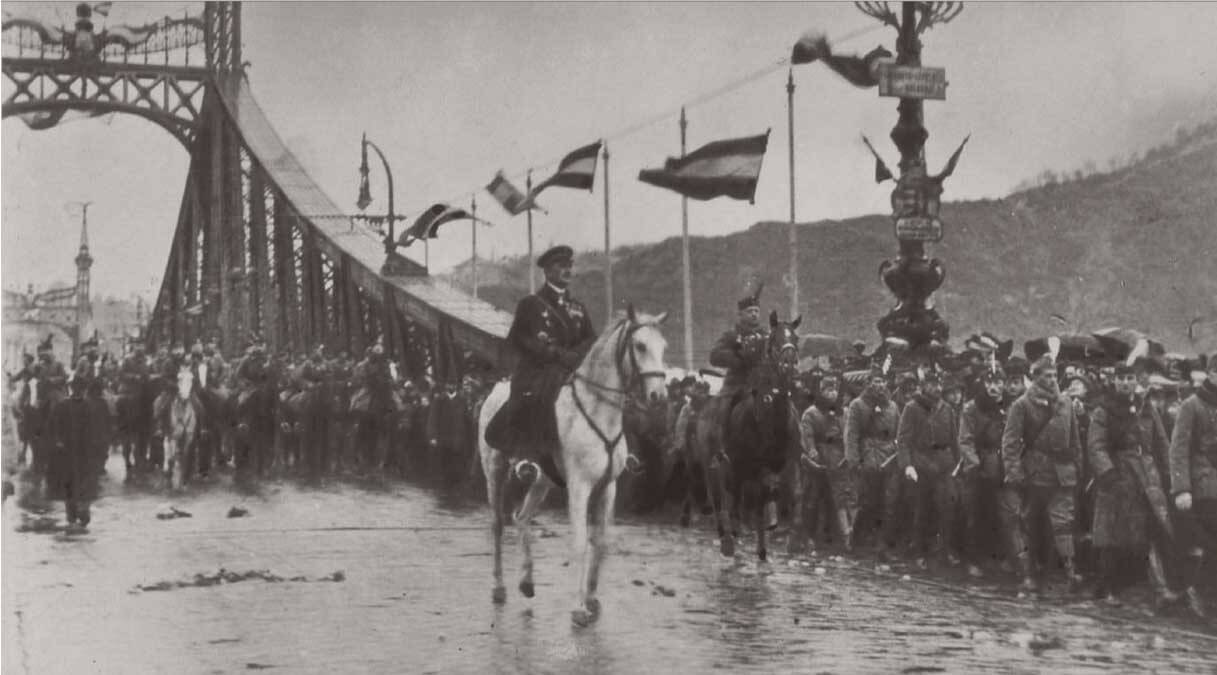 Miklós Horthy on white horse leading his brigade into Budapest in November 1919