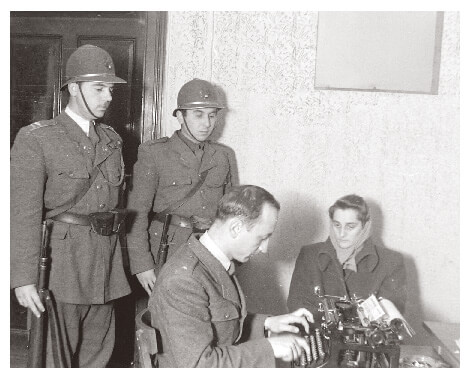 Police interrogation during the Rákosi era