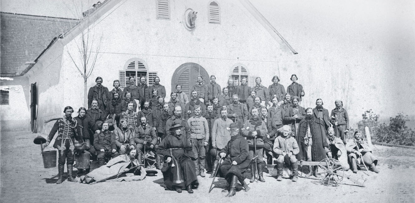 Group picture of farm hands and stewards