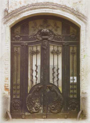 Wrought iron door by Béla Hikman