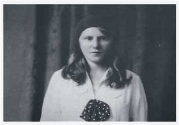 Teri Faragó as a teenager in the 1930s