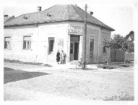 Marcali corner store in 1940