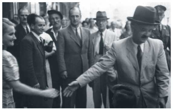 Zoltán Tildy and his mistress around 1945