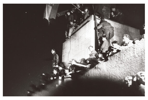 Budapest crowd during 1956 Hungarian Revolution